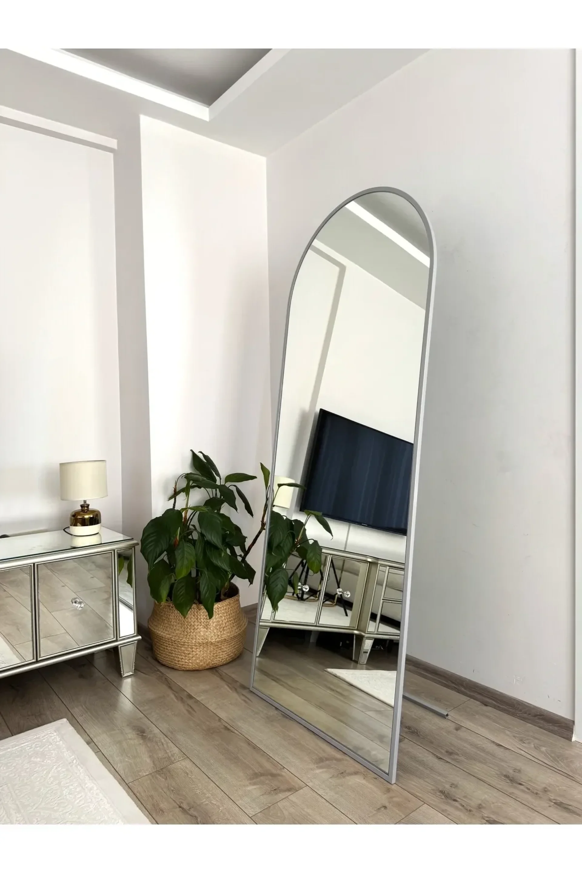 %D0%9E%D0%B2%D0%B0%D0%BB%D0%BD%D0%BE+%D0%BE%D0%B3%D0%BB%D0%B5%D0%B4%D0%B0%D0%BB%D0%BE+180%D1%8570+%D0%A1%D0%B8%D0%B2+%D1%81+%D0%BC%D0%B5%D1%82%D0%B0%D0%BB%D0%BD%D0%B0+%D1%80%D0%B0%D0%BC%D0%BA%D0%B0