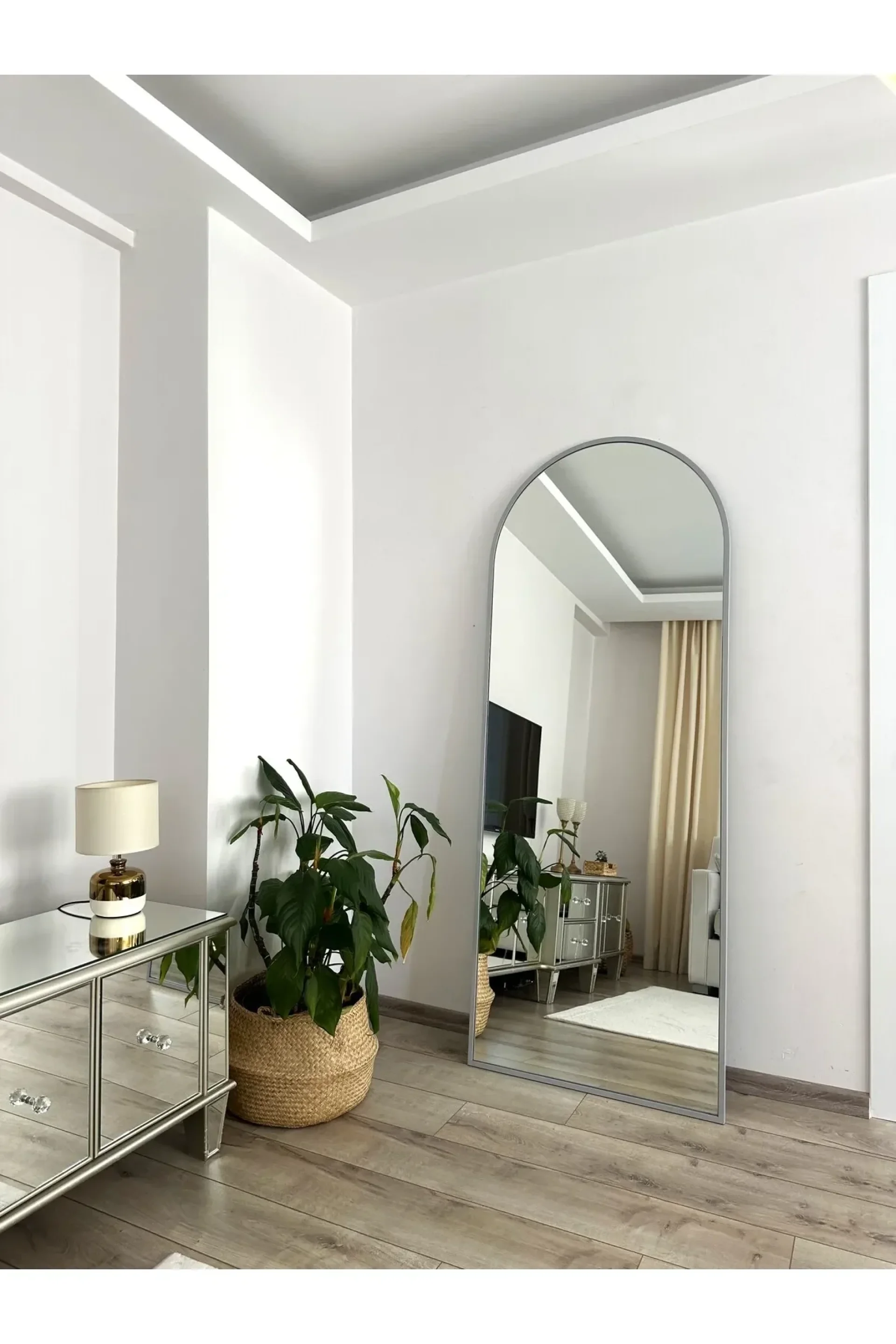 %D0%9E%D0%B2%D0%B0%D0%BB%D0%BD%D0%BE+%D0%BE%D0%B3%D0%BB%D0%B5%D0%B4%D0%B0%D0%BB%D0%BE+180%D1%8570+%D0%A1%D0%B8%D0%B2+%D1%81+%D0%BC%D0%B5%D1%82%D0%B0%D0%BB%D0%BD%D0%B0+%D1%80%D0%B0%D0%BC%D0%BA%D0%B0